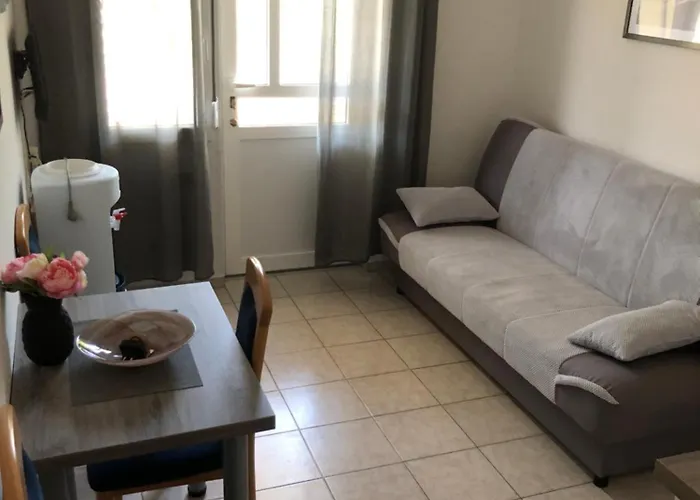 شقة Antunovic بوفليانا