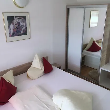 Antunovic Apartment Povljana